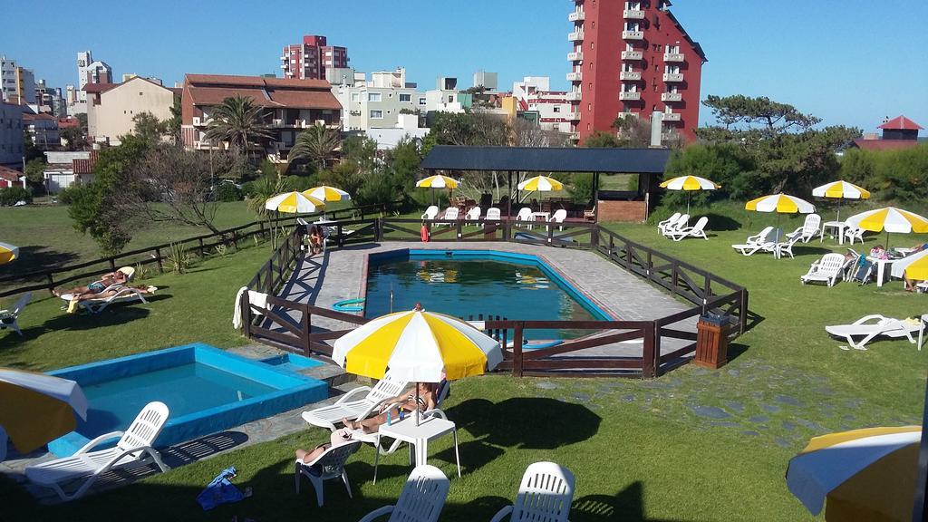 Hotel Aca Villa Gesell Bagian luar foto