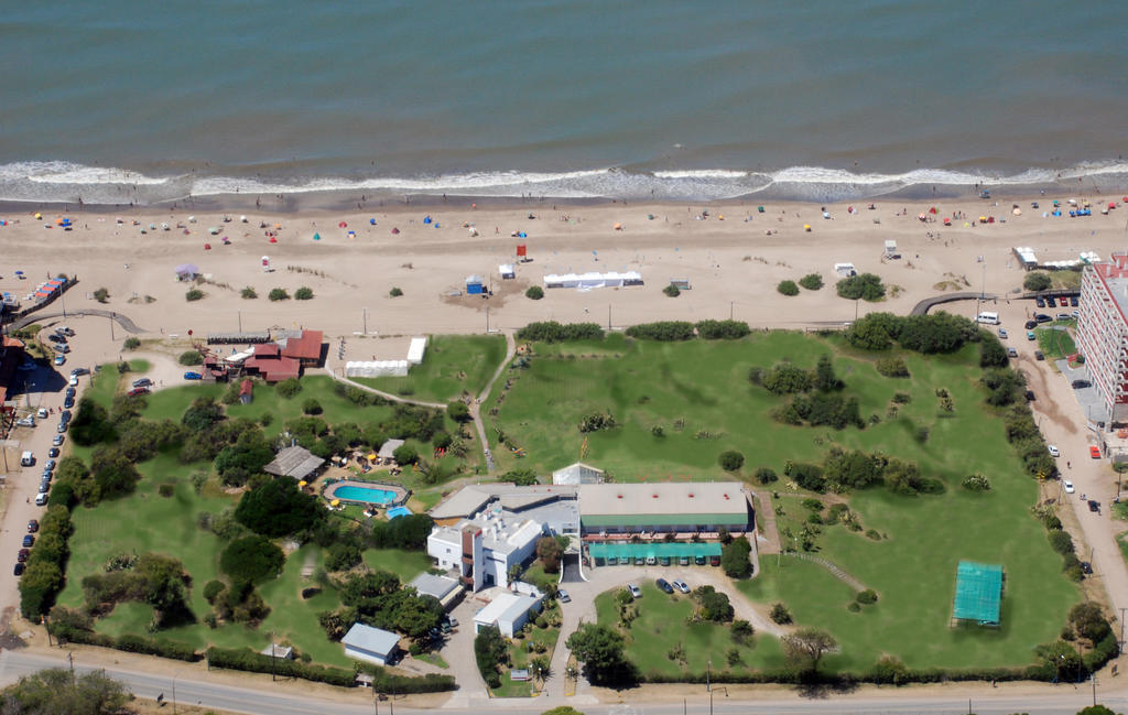 Hotel Aca Villa Gesell Bagian luar foto