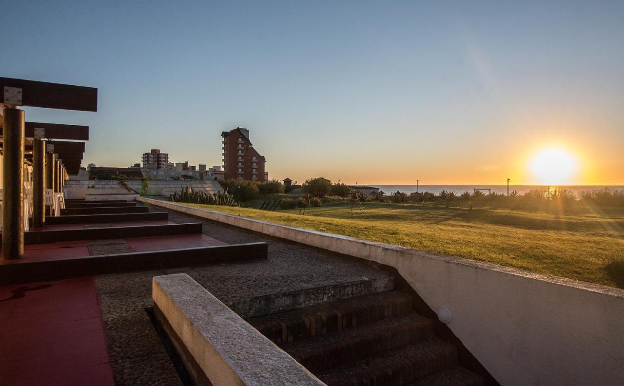 Hotel Aca Villa Gesell Bagian luar foto